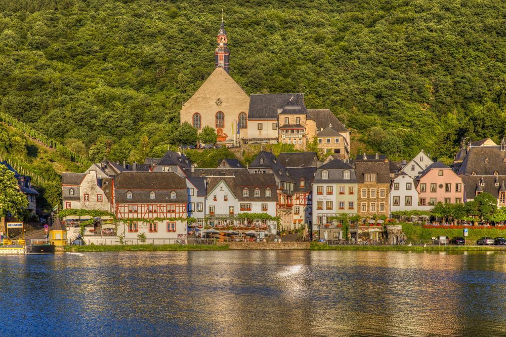 Hotel Lipmann "Am Klosterberg" Beilstein  Exterior photo